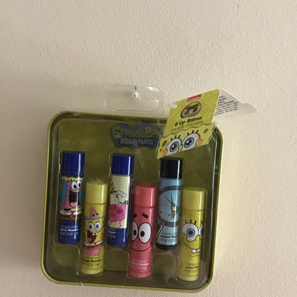SpongeBob SquarePants 6 Lip Balm Set‎ Flavored Cherry Berry Fun For Kids